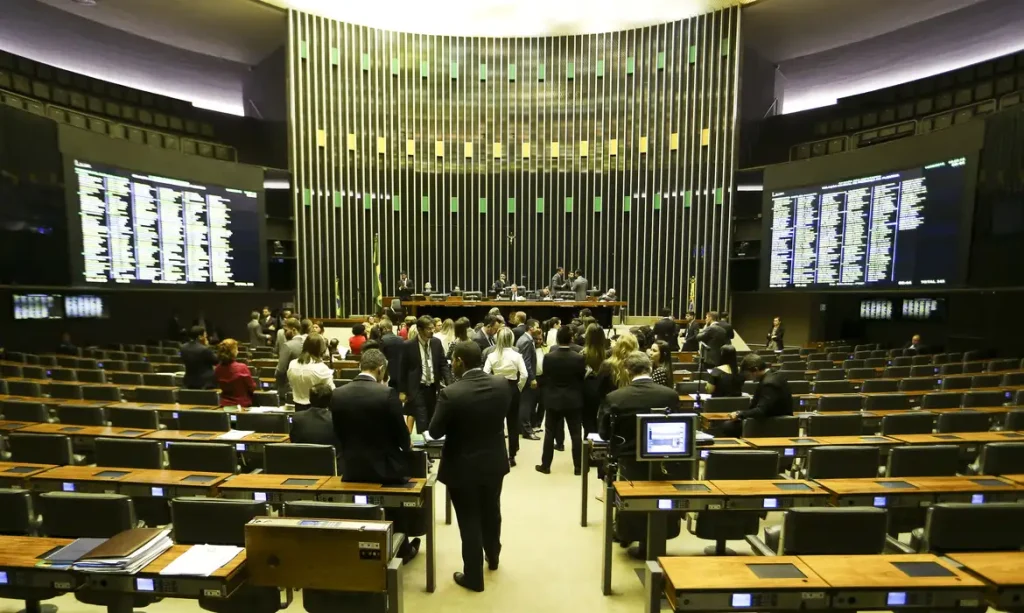 camara-pode-votar-urgencia-para-aumentar-numero-de-deputados-federais