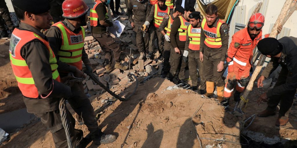 paquistao-diz-ter-abatido-25-drones;-india-repeliu-retaliacao