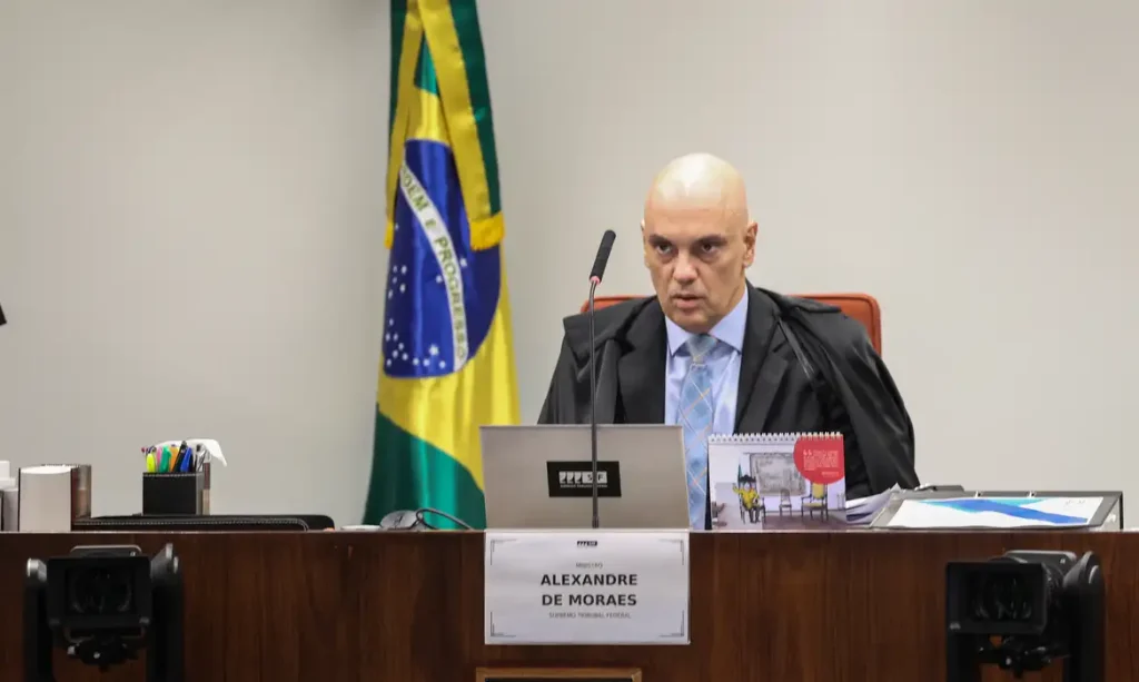 moraes-diz-que-eduardo-bolsonaro-interfere-em-processo-na-corte