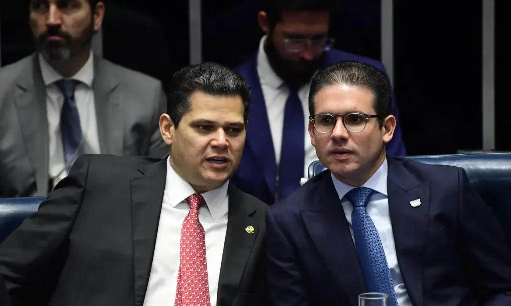 chefes-do-senado-e-da-camara-falam-em-uniao-contra-“agressao”-dos-eua