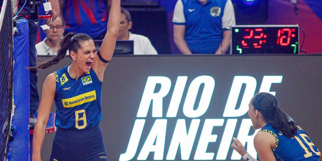 central-julia-kudiess-e-eleita-a-5a-melhor-jogadora-do-volei-mundial