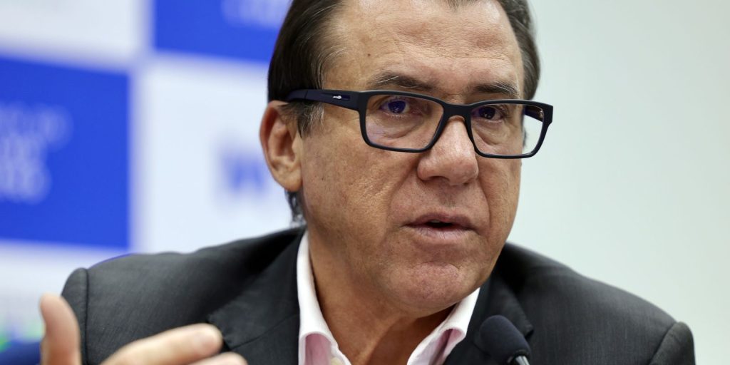 marinho-diz-que-juros-pesaram-mais-que-tarifaco-no-emprego-em-2025