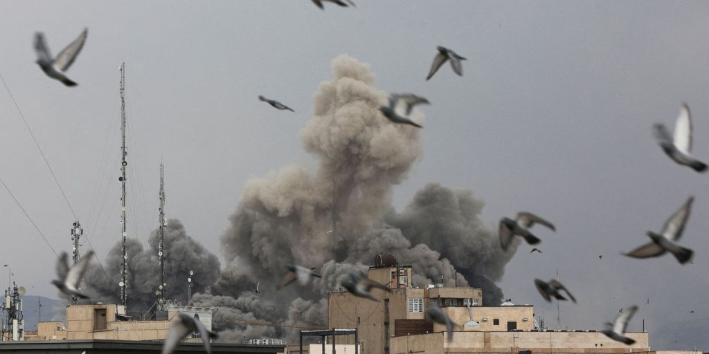 ira-resiste-a-ataques-e-desafia-estados-unidos-em-nova-fase-da-guerra