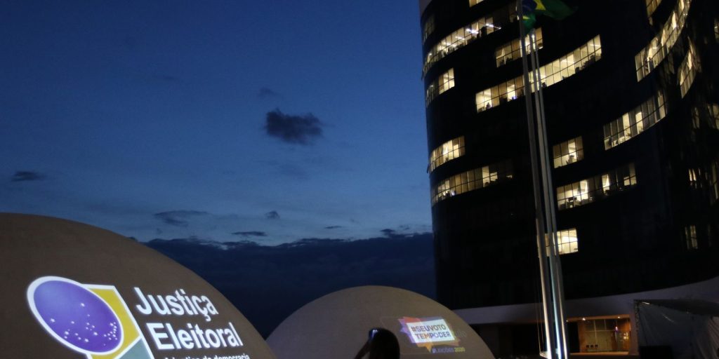 TSE adia decisão sobre suspensão de pesquisa de voto para presidente tse-adia-decisao-sobre-suspensao-de-pesquisa-de-voto-para-presidente