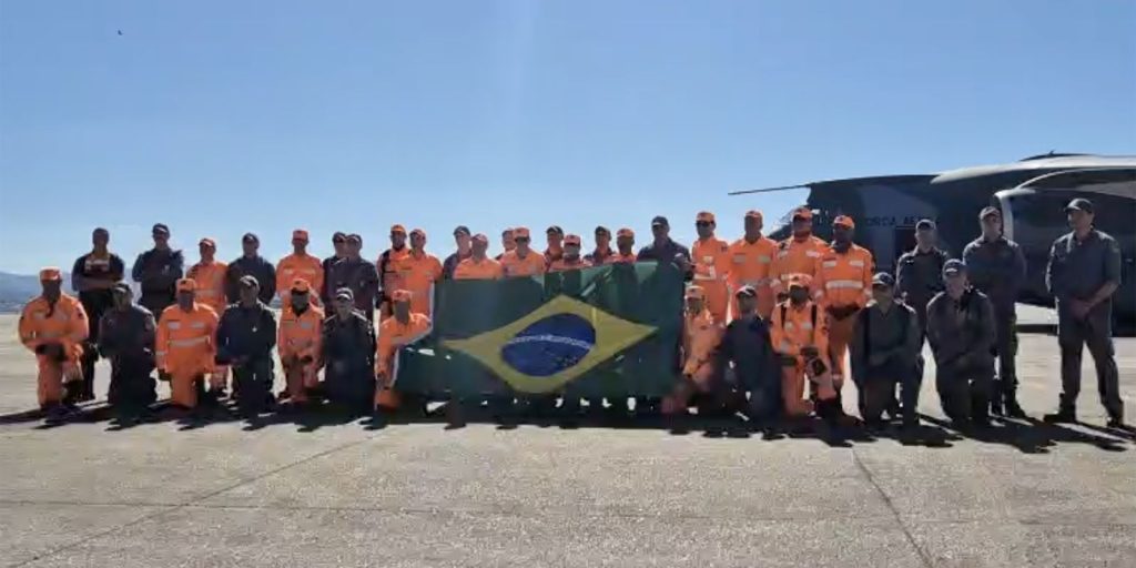 Quarto voo brasileiro para Venezuela decola com bombeiros e donativos quarto-voo-brasileiro-para-venezuela-decola-com-bombeiros-e-donativos
